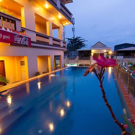 G Eleven Hotel Phnom Penh Dış mekan fotoğraf