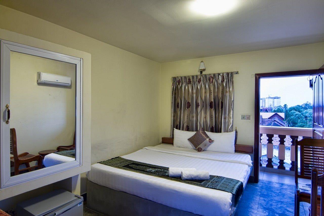 G Eleven Hotel Phnom Penh Dış mekan fotoğraf