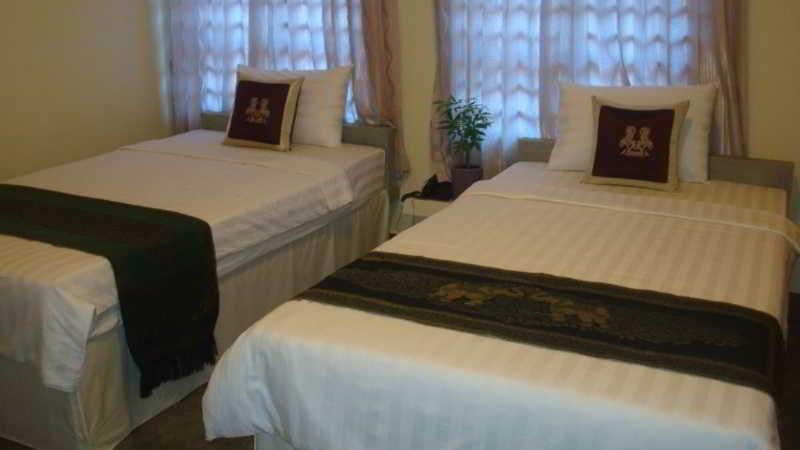 G Eleven Hotel Phnom Penh Dış mekan fotoğraf