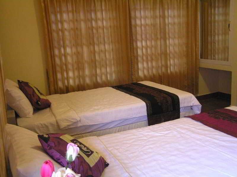 G Eleven Hotel Phnom Penh Dış mekan fotoğraf
