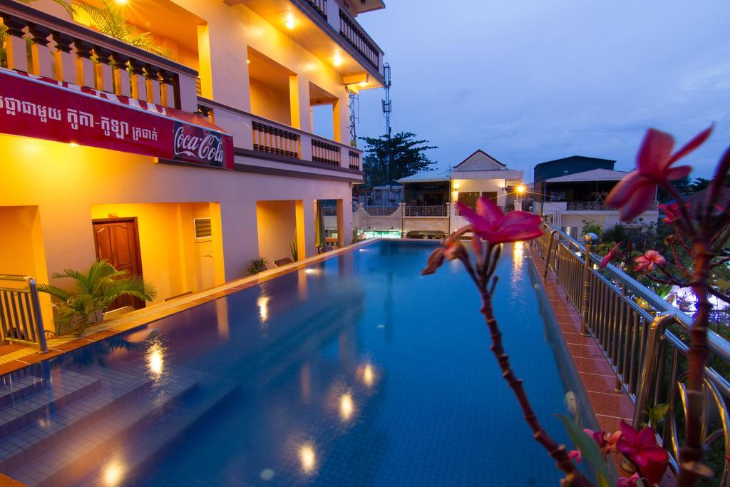 G Eleven Hotel Phnom Penh Dış mekan fotoğraf