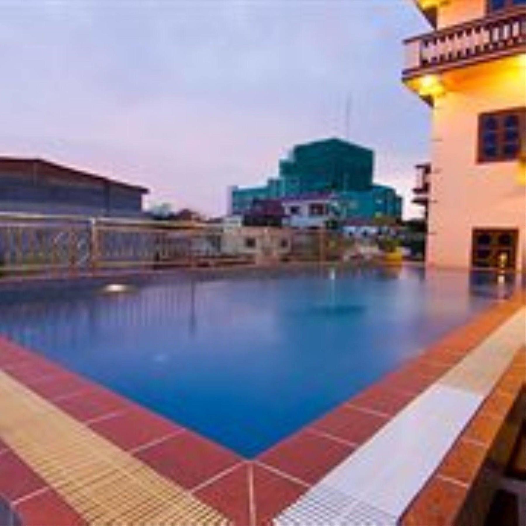 G Eleven Hotel Phnom Penh Dış mekan fotoğraf