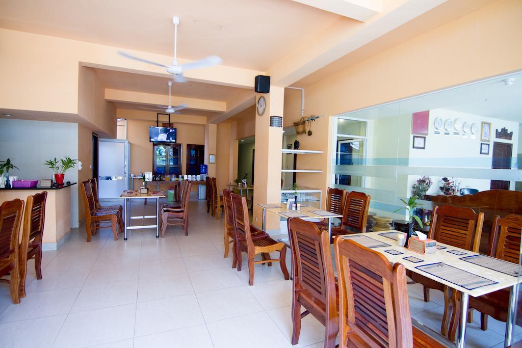 G Eleven Hotel Phnom Penh Dış mekan fotoğraf