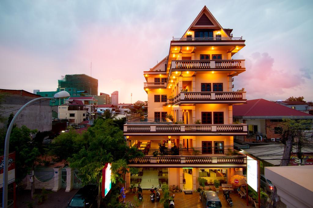 G Eleven Hotel Phnom Penh Dış mekan fotoğraf